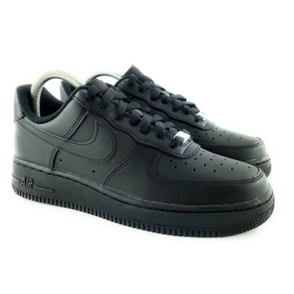BNIB Nike Air Force 1 ‘07 - women’s size 9